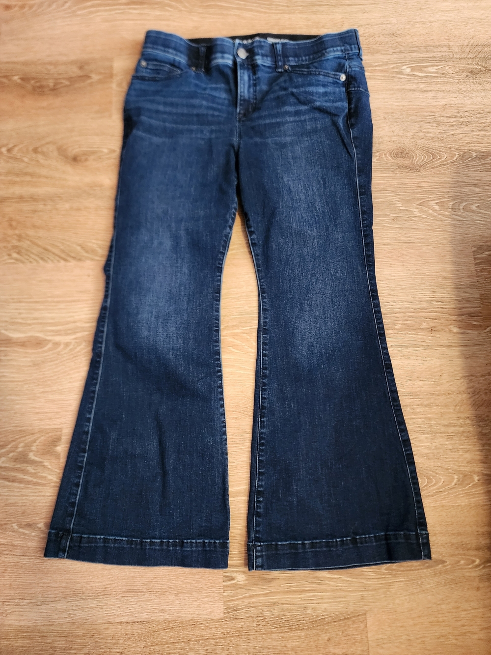 Torrid Bombshell Flare High-Rise Jeans Size 16S Dark Wash Stretch Denim EUC